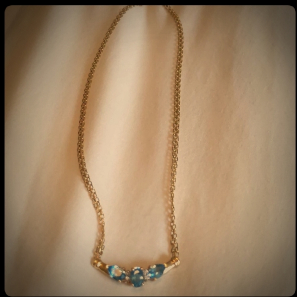 14K gold necklace with 3 stones